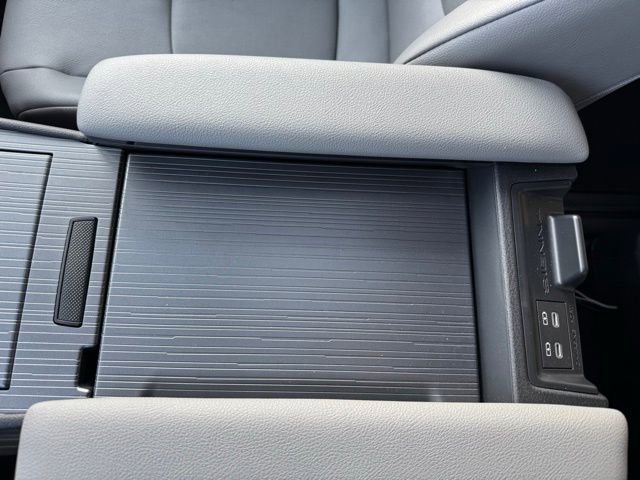 Certified 2025 Toyota Sienna XLE image 23