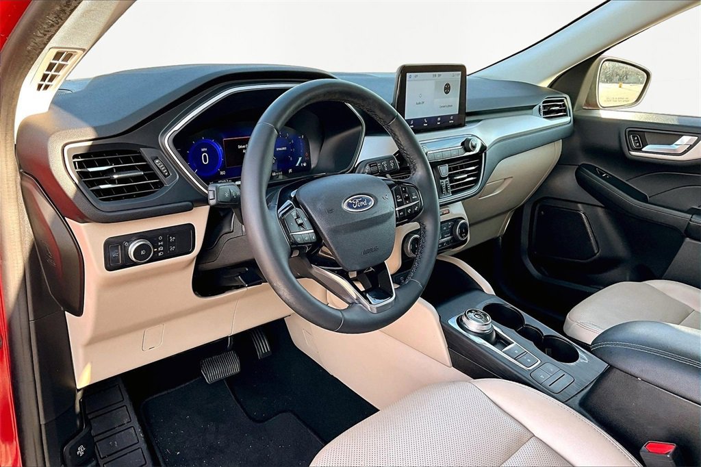 Used 2022 Ford Escape SEL w/ Technology Package image 14