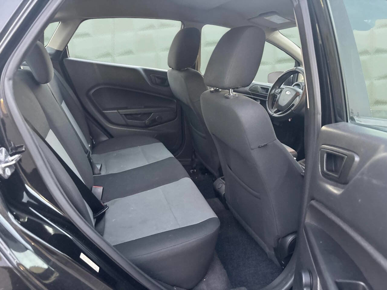 Used 2015 Ford Fiesta S image 18