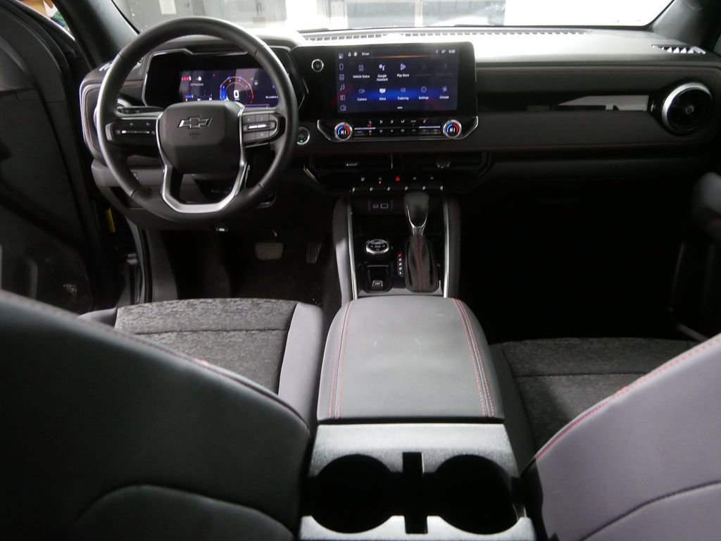 Used 2024 Chevrolet Colorado Z71 w/ Z71 Convenience Package 2 image 16