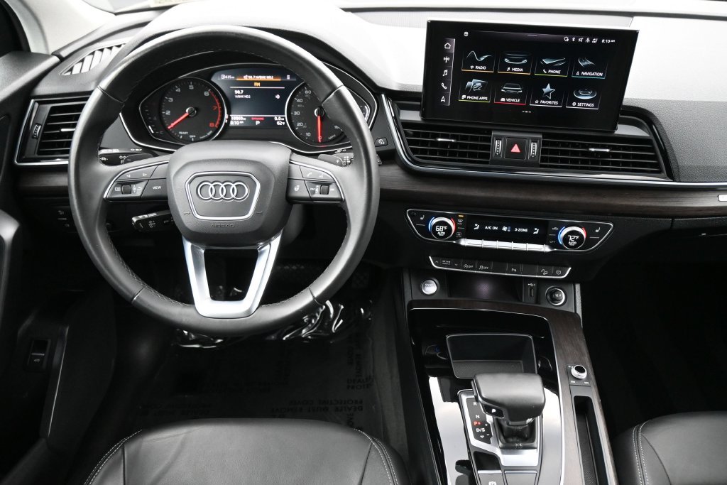 Used 2023 Audi Q5 2.0T Premium w/ Convenience Package AWD/4WD image 6