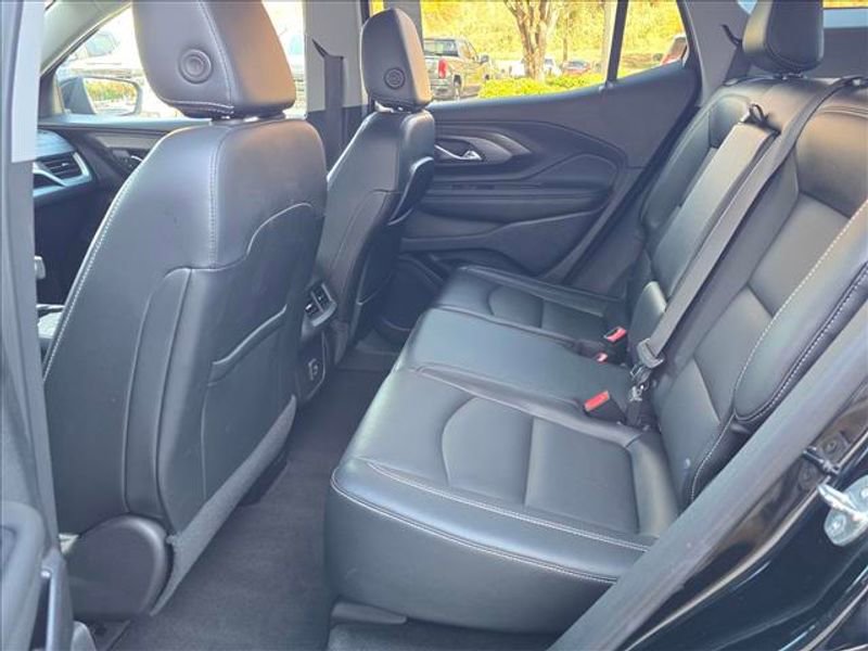 Certified 2023 GMC Terrain SLT image 5