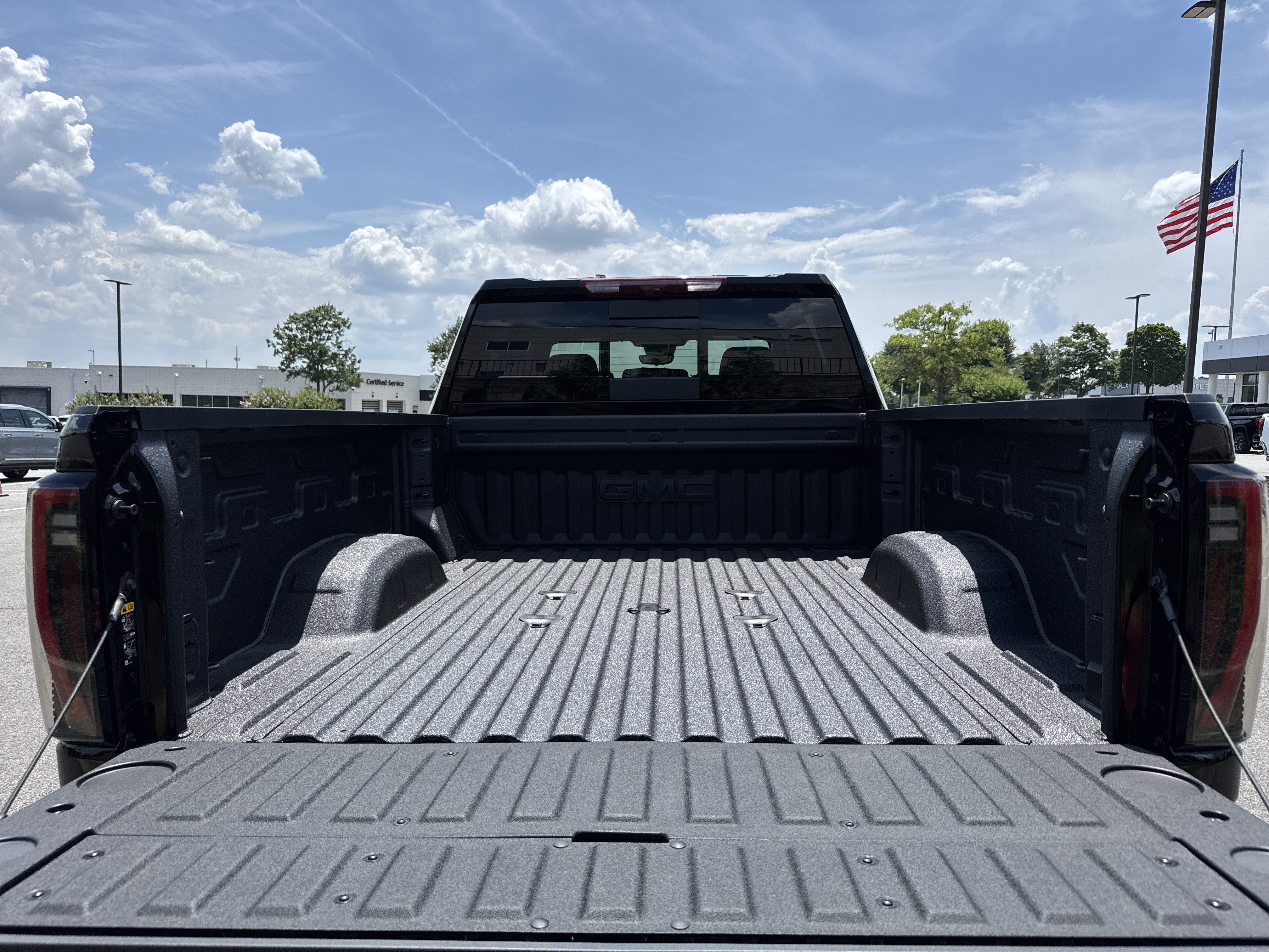 New 2026 GMC Sierra 2500 AT4 w/ AT4 Premium Plus Package AWD/4WD image 34