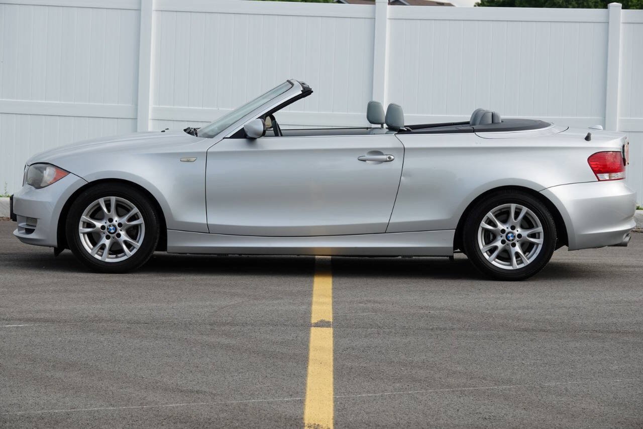 Used 2009 BMW 128i Convertible RWD image 10
