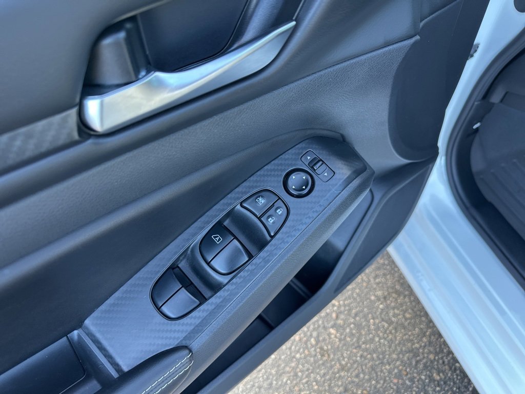 Used 2024 Nissan Altima 2.5 SV image 18