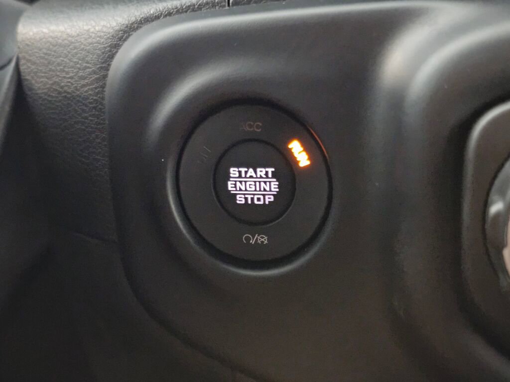 Used 2022 Jeep Wrangler Unlimited Sahara image 28