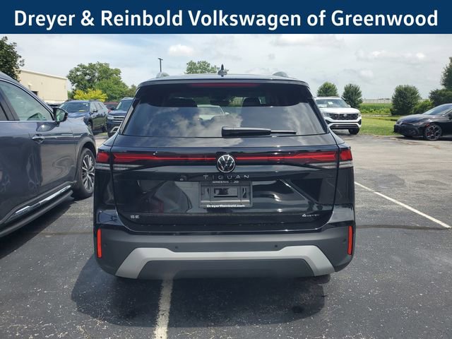New 2025 Volkswagen Tiguan SE image 6