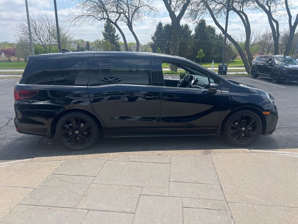 Used 2023 Honda Odyssey Sport image 7