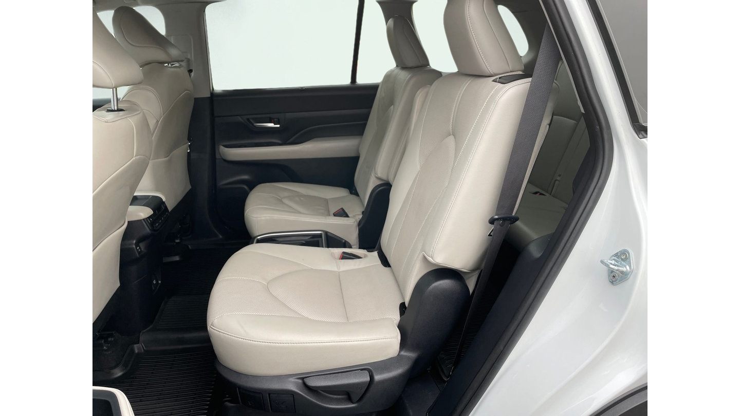 Certified 2024 Toyota Grand Highlander AWD image 14