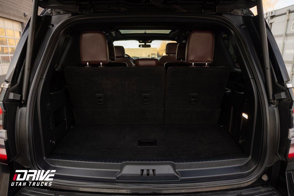 Used 2024 Ford Expedition Limited image 16
