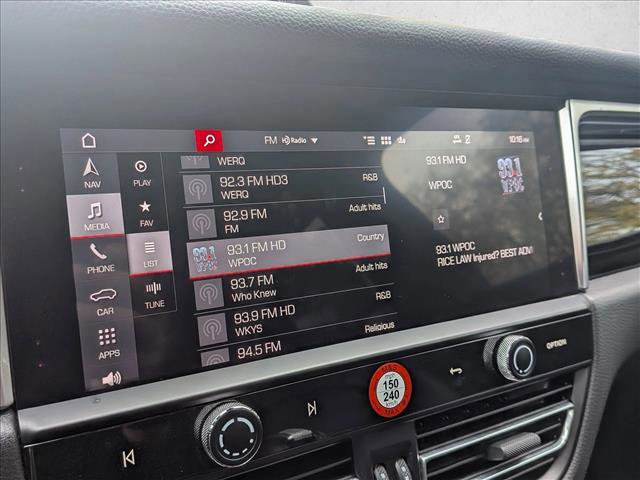 Used 2023 Porsche Macan image 14