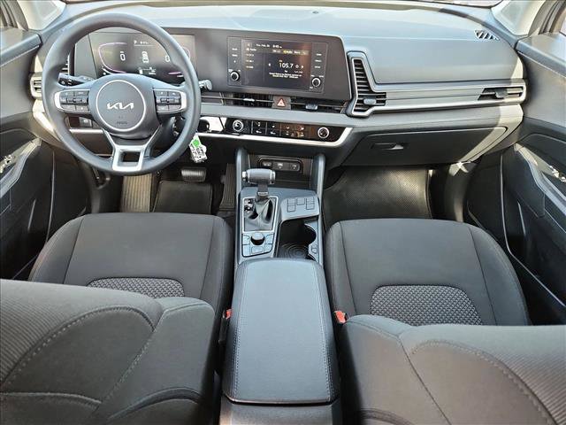 Used 2025 Kia Sportage LX image 18