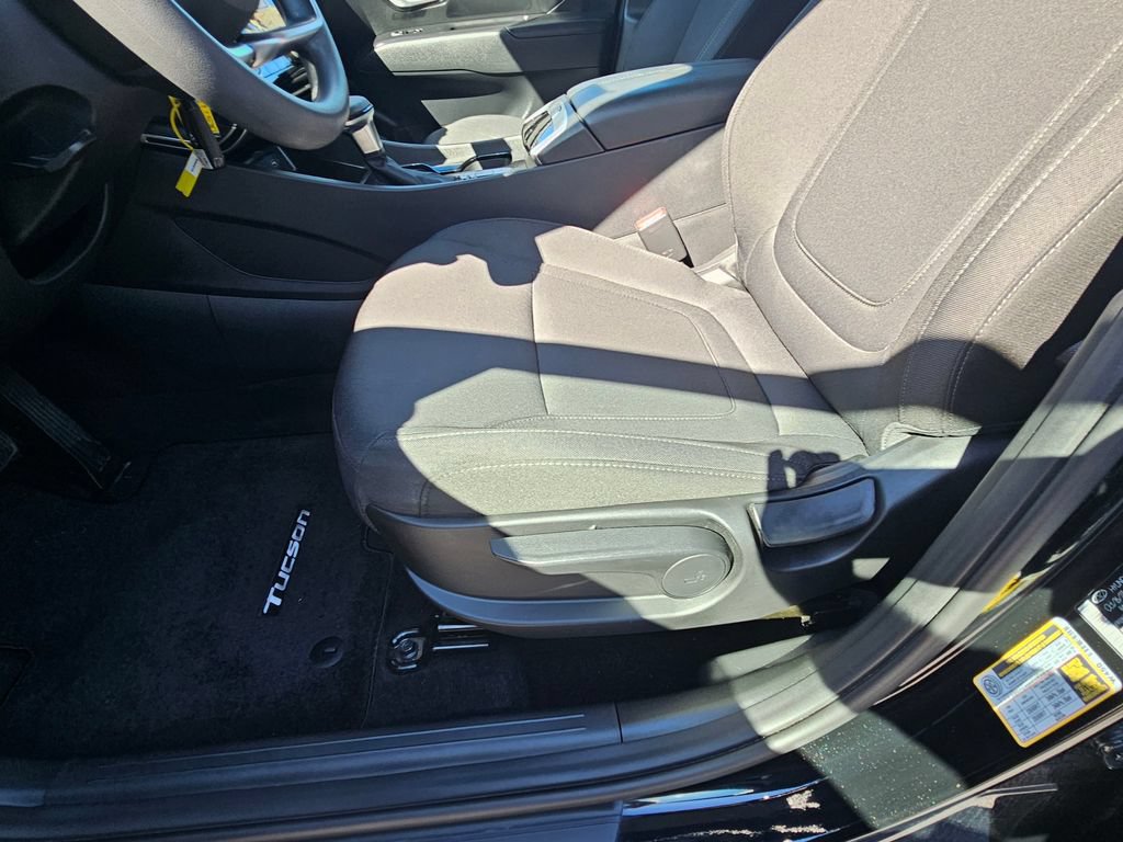 Used 2024 Hyundai Tucson SE FWD image 13