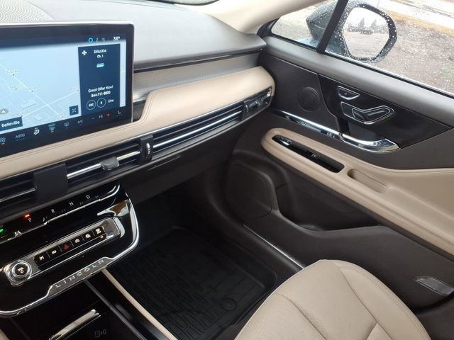 Used 2024 Lincoln Corsair Premiere w/ Equipment Group 101A image 24