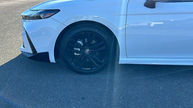 Used 2025 Toyota Camry SE w/ Multimedia Upgrade Package image 6