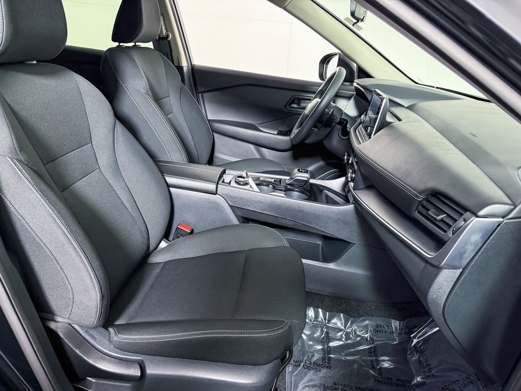 Certified 2025 Nissan Rogue S image 13