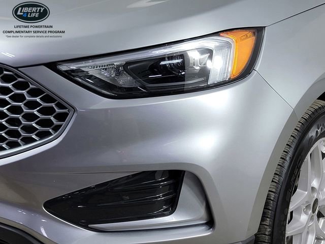 Certified 2023 Ford Edge SEL image 9