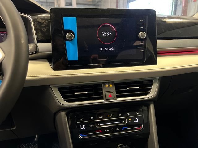 New 2025 Volkswagen Taos SEL AWD/4WD image 16