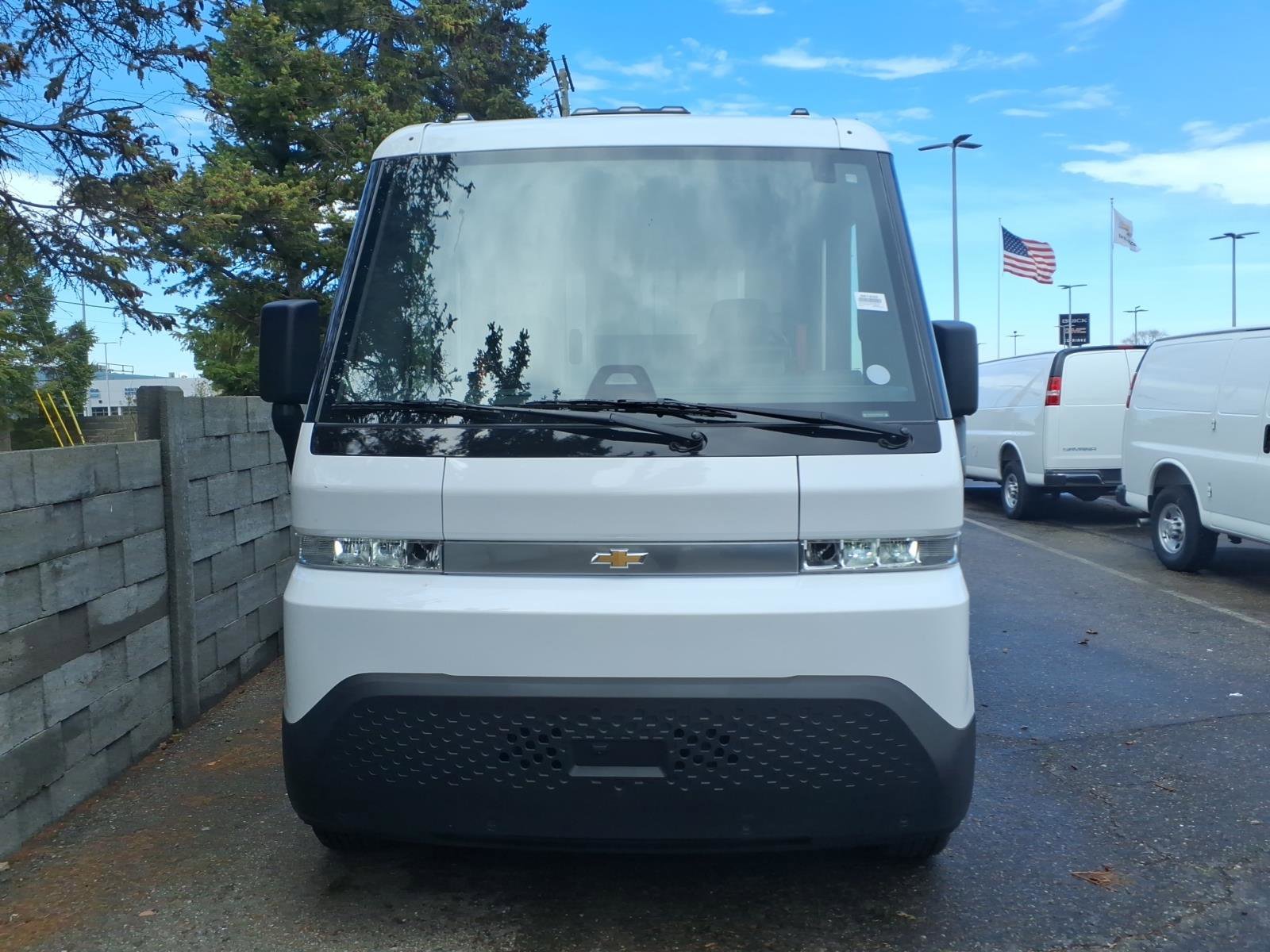 New 2026 Chevrolet Brightdrop 600 w/ Battery Pack, Extended Range AWD/4WD image 2