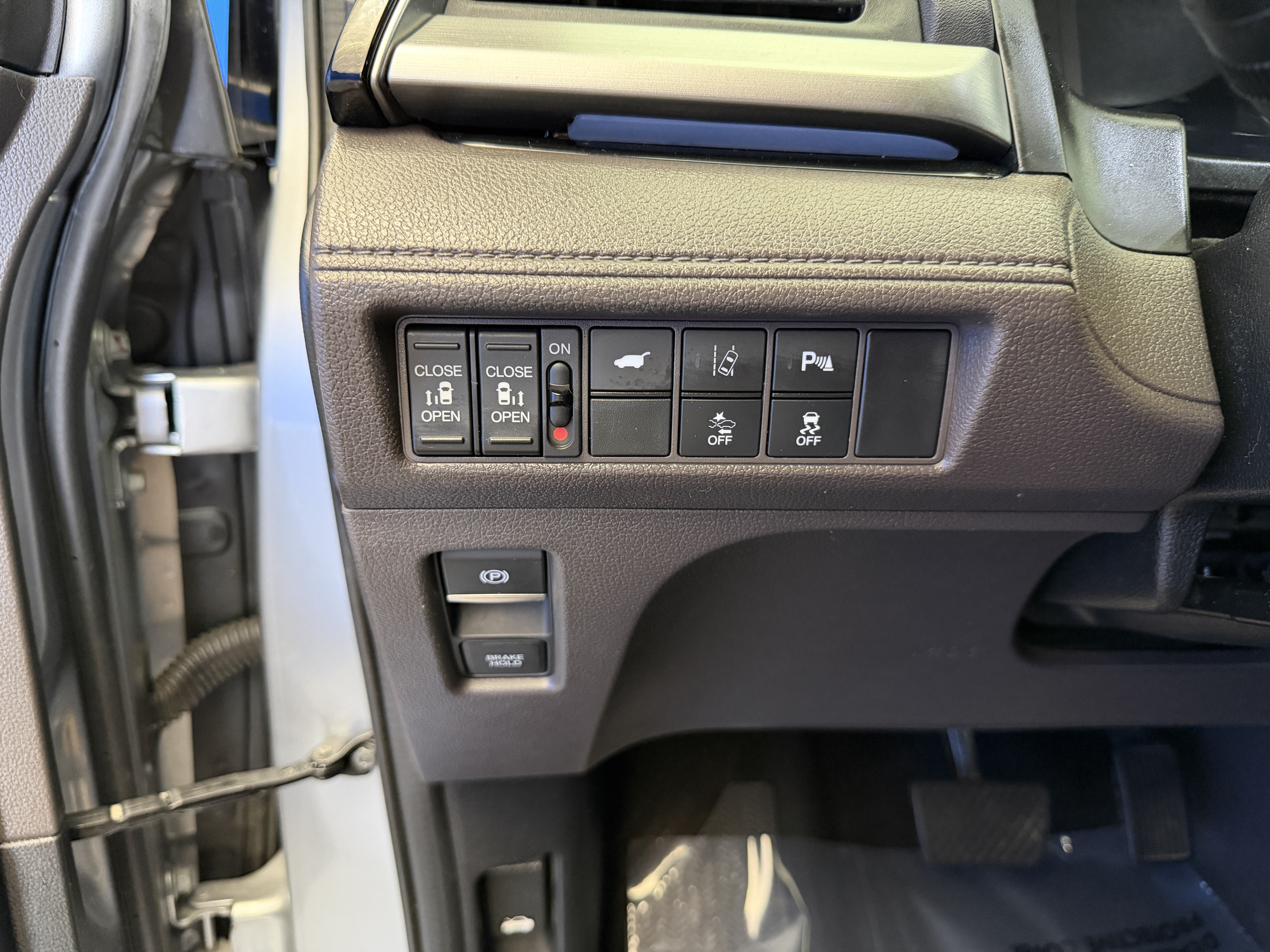 Used 2018 Honda Odyssey Elite image 14