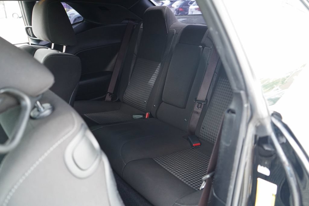 Used 2022 Dodge Challenger R/T RWD image 8