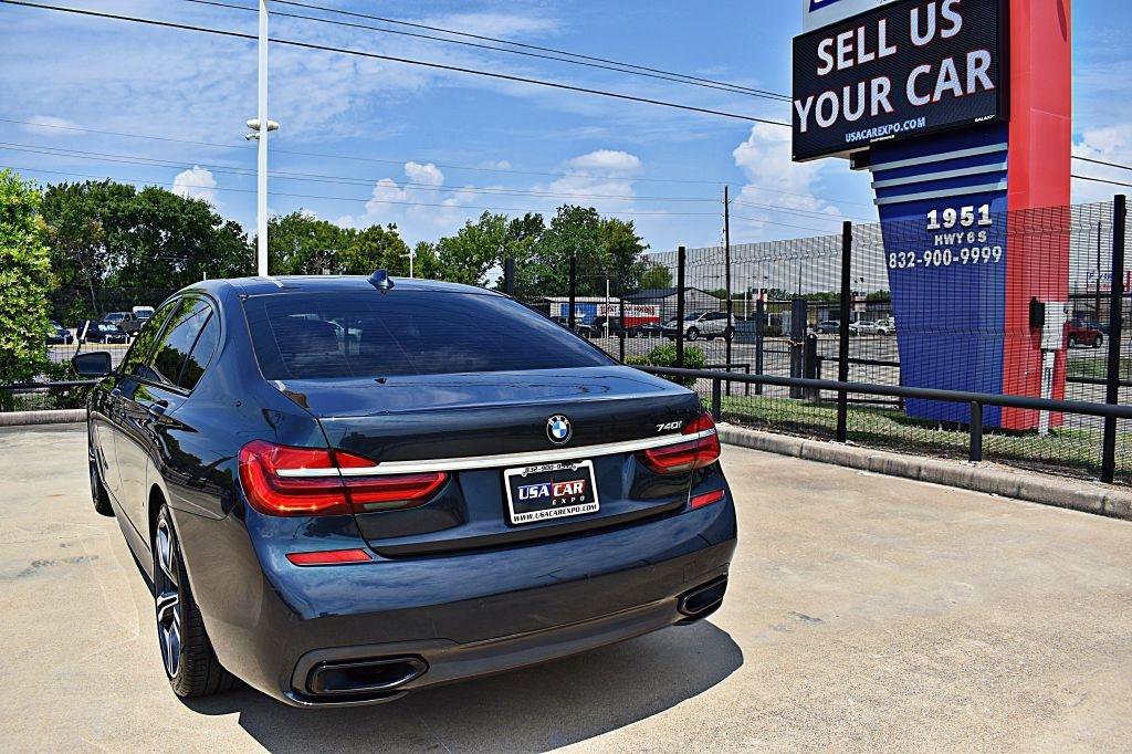 Used 2019 BMW 740i w/ Executive Package RWD image 55