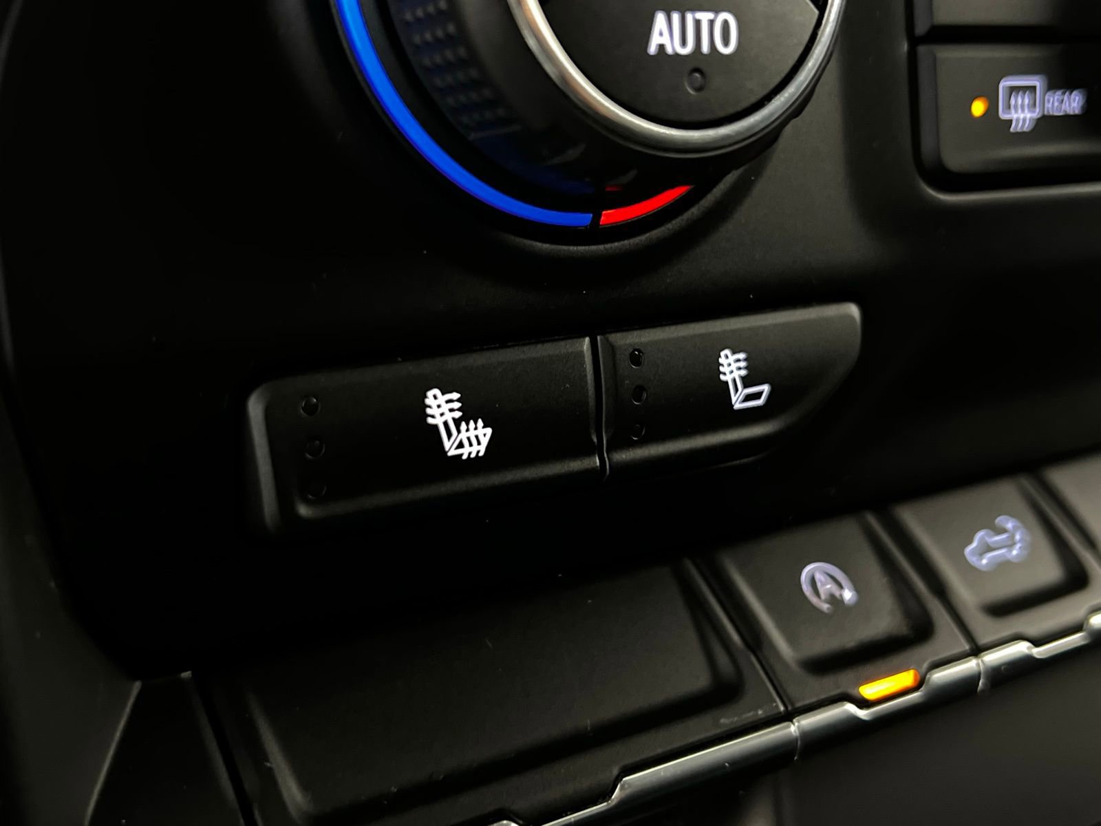 Used 2020 Chevrolet Silverado 1500 LT w/ All-Star Edition image 20