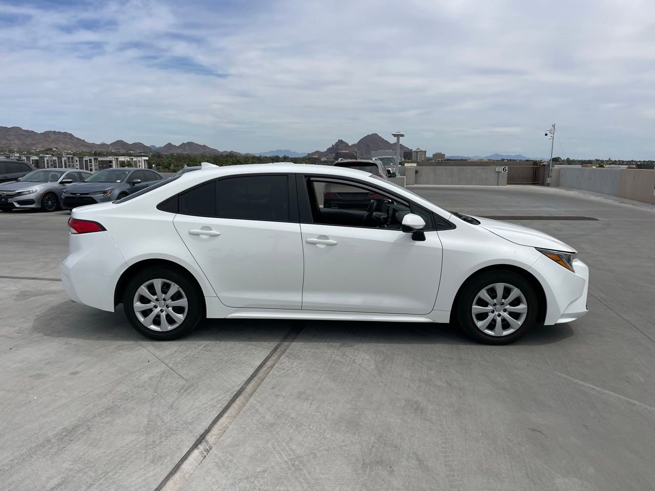 Used 2025 Toyota Corolla LE image 2