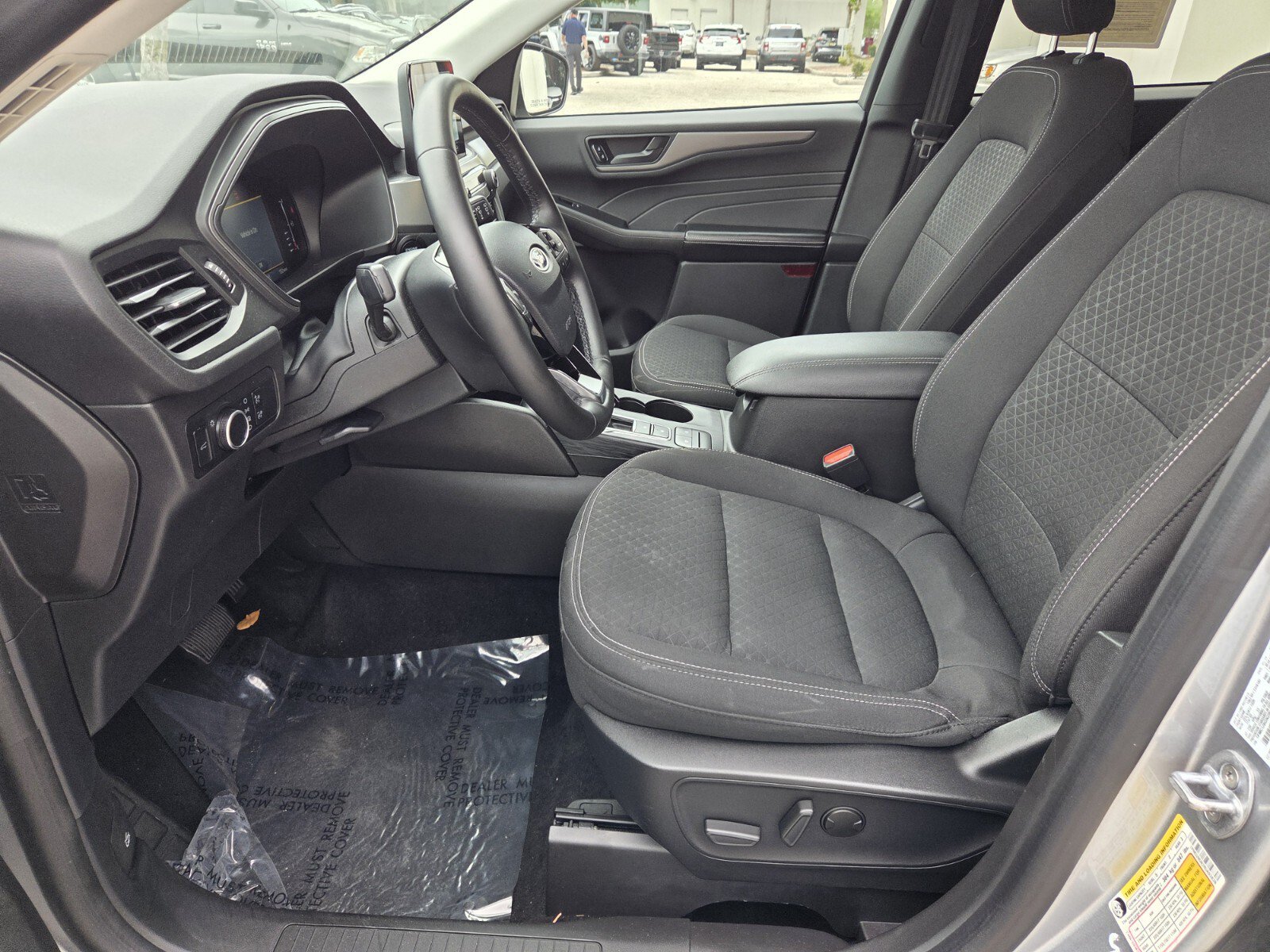 Used 2024 Ford Escape Active AWD/4WD image 3