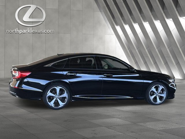 Used 2020 Honda Accord Touring image 3
