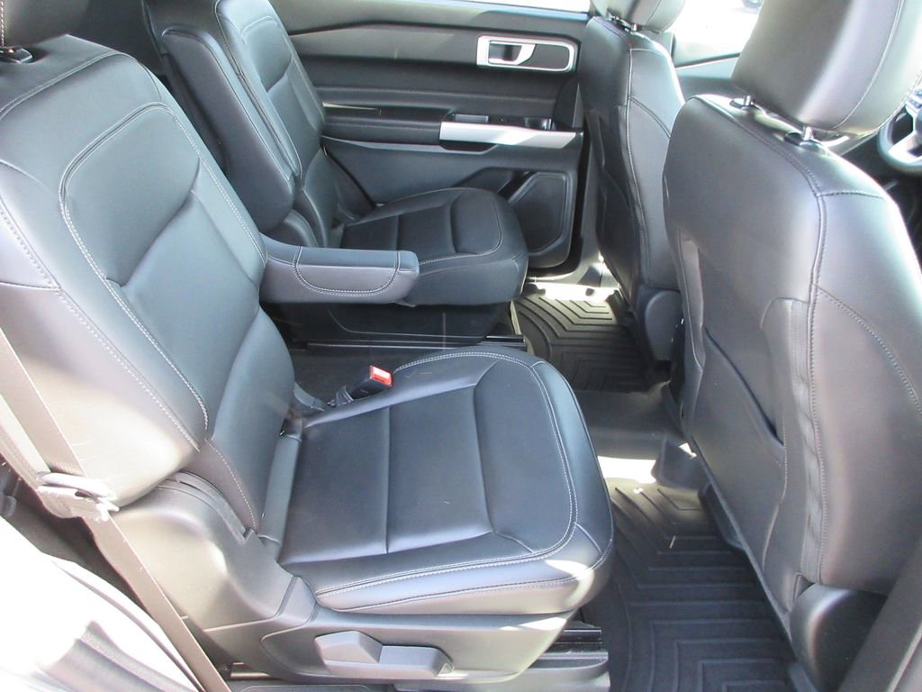Used 2023 Ford Explorer XLT w/ Equipment Group 202A AWD/4WD image 20