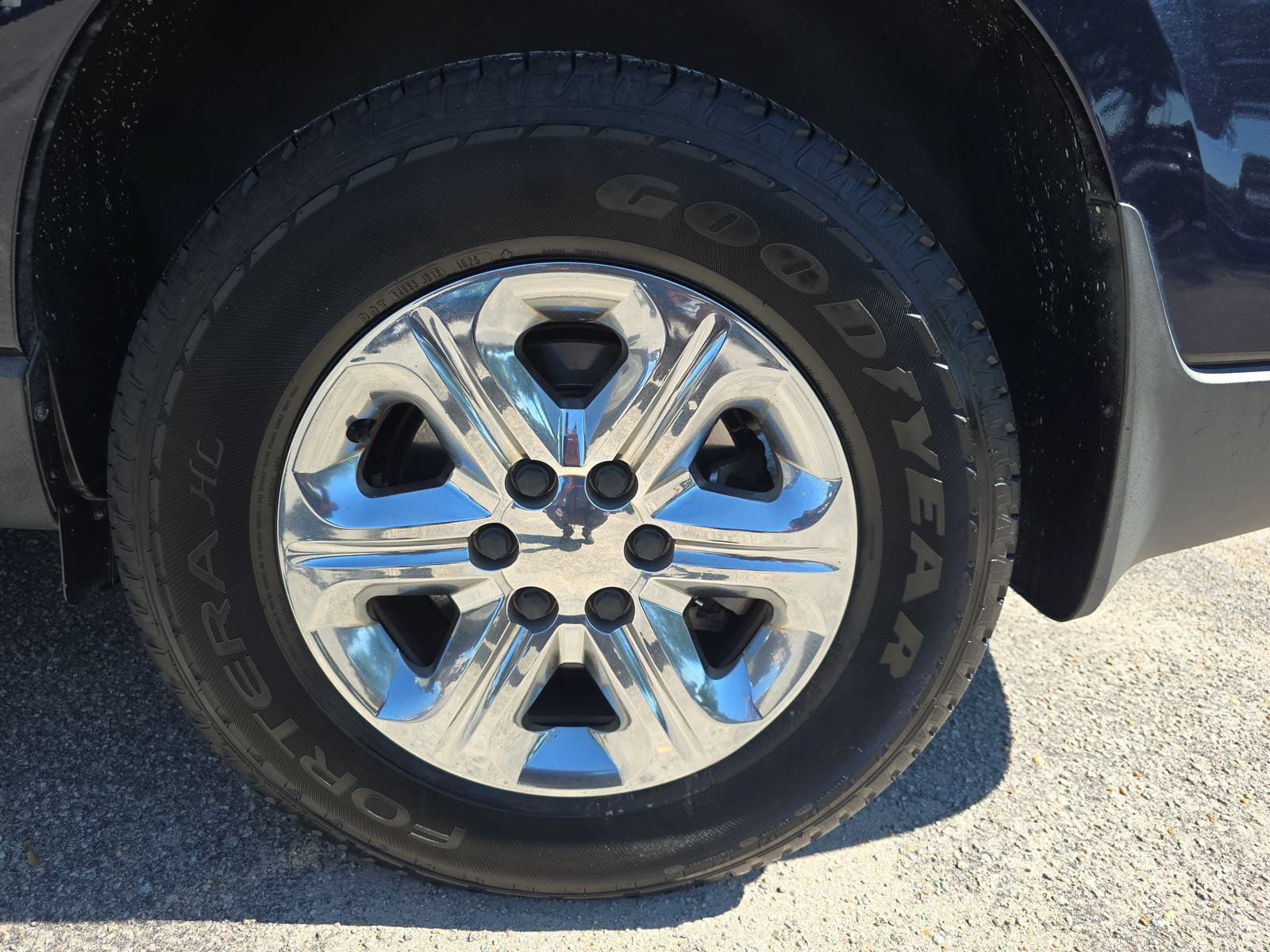 Used 2015 Chevrolet Traverse LS FWD image 35