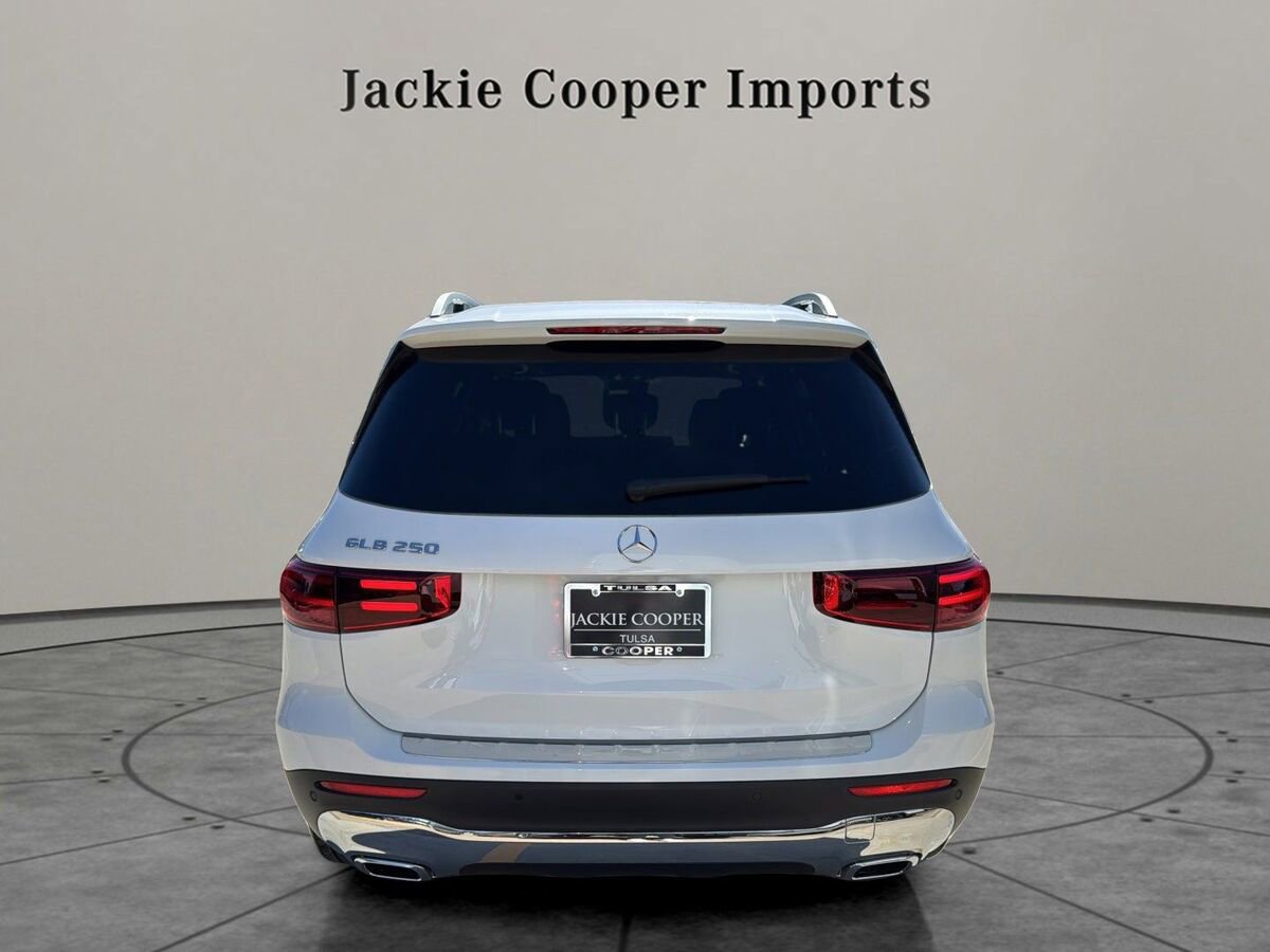 New 2026 Mercedes-Benz GLB 250 image 4