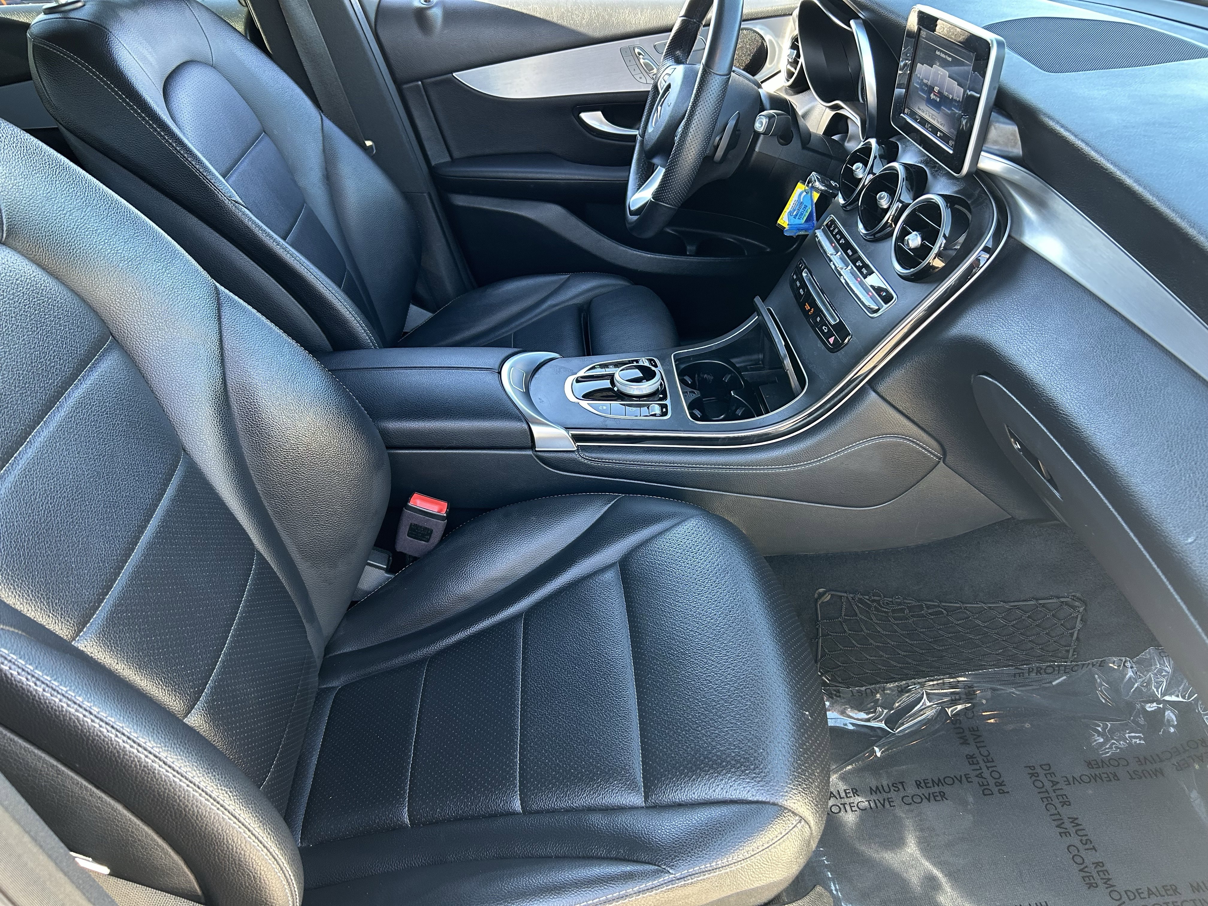 Used 2019 Mercedes-Benz GLC 300 4MATIC image 10