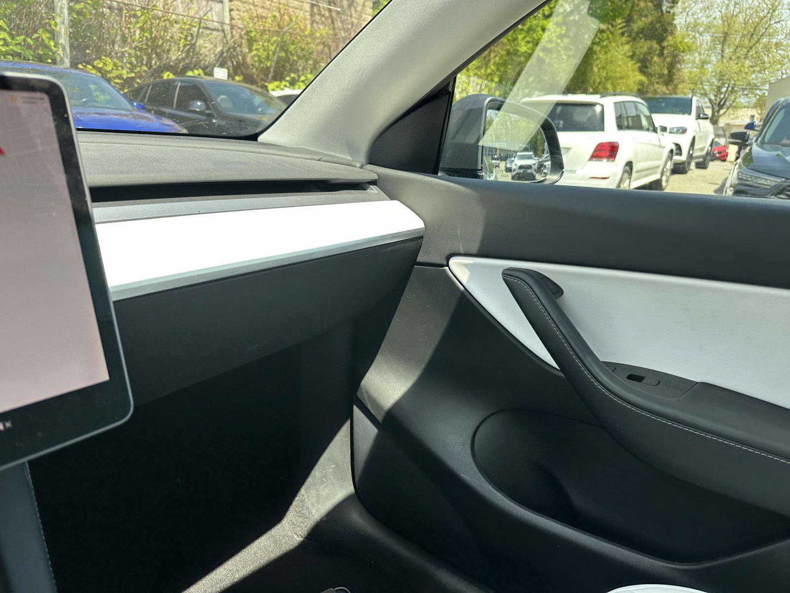 Used 2022 Tesla Model Y Long Range AWD/4WD image 27