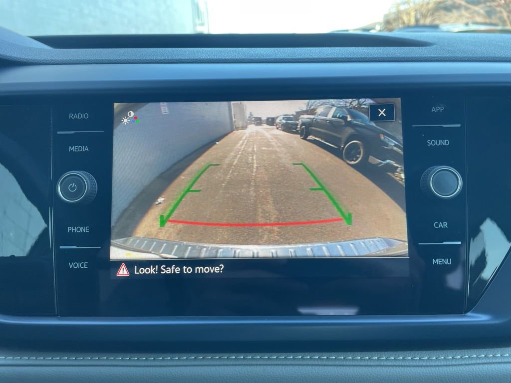 Used 2024 Volkswagen Taos SE image 27