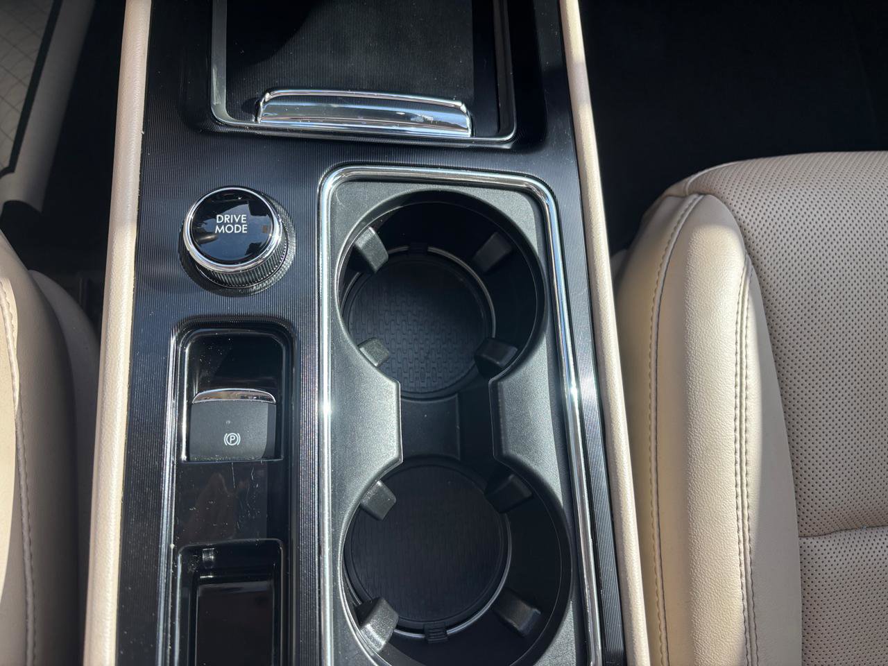 Used 2022 Lincoln Corsair Reserve w/ Equipment Group 201A image 22