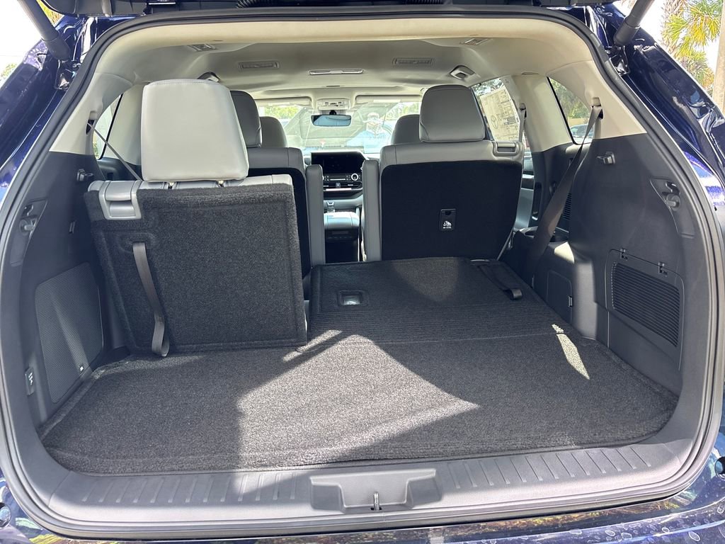 New 2026 Toyota Highlander Limited image 32