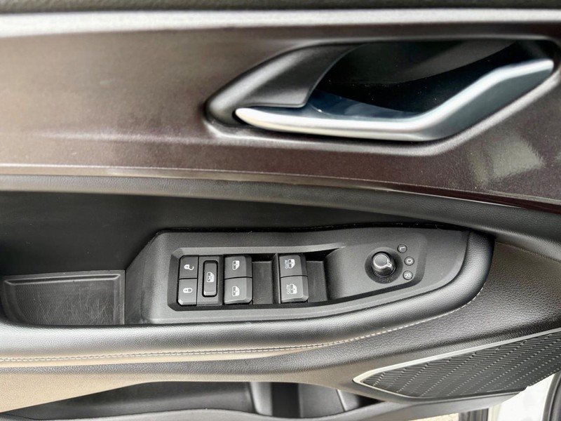 Used 2022 Jeep Grand Cherokee Altitude image 16