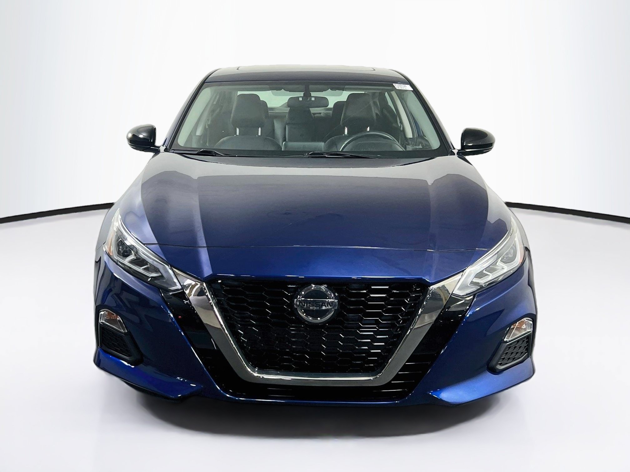 Used 2019 Nissan Altima 2.5 SR w/ SR Premium Package FWD image 2