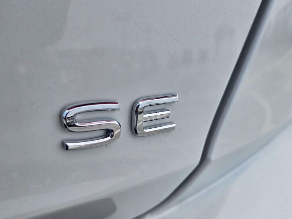 New 2027 Volkswagen Jetta SE FWD image 5