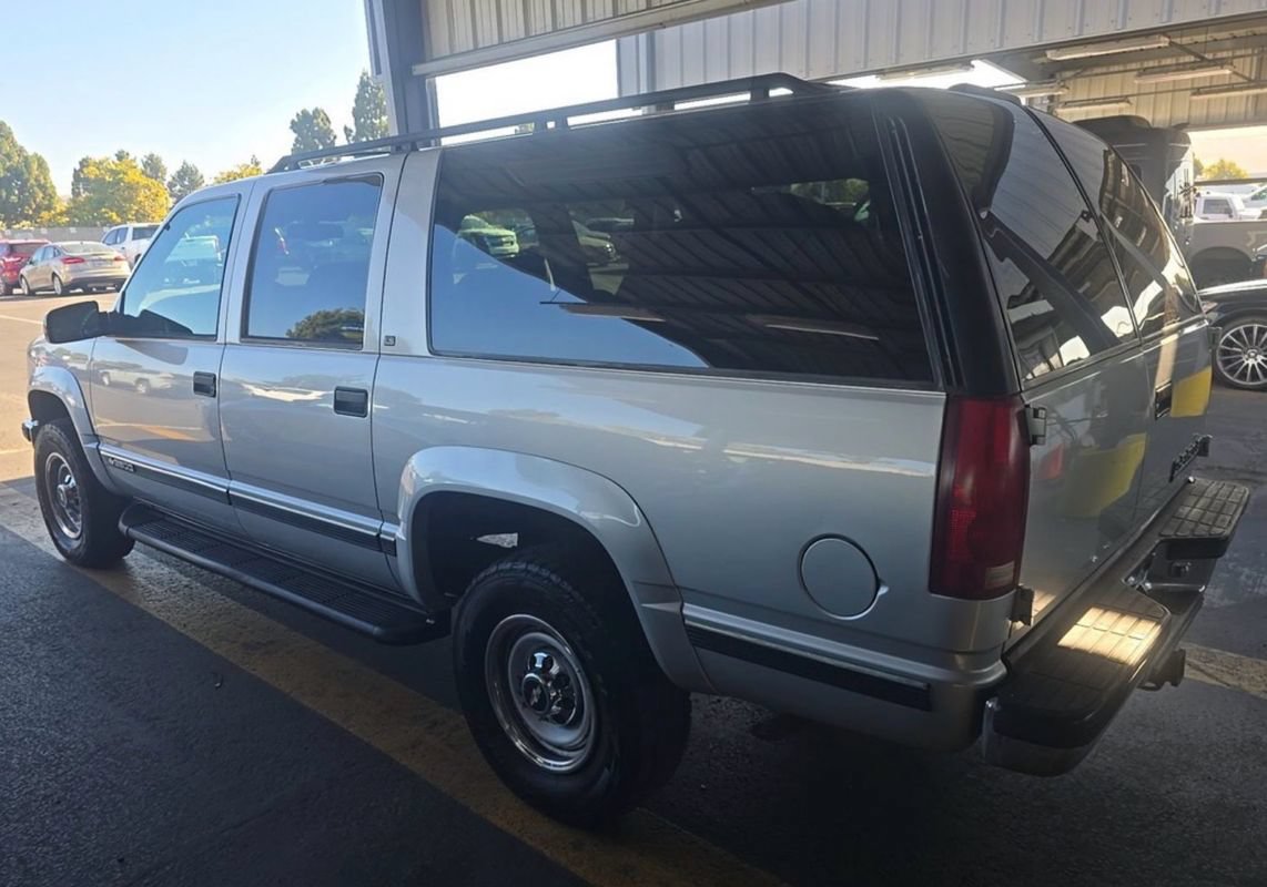 Used 1997 Chevrolet Suburban 2500 w/ Preferred Equipment Group 2 AWD/4WD image 4