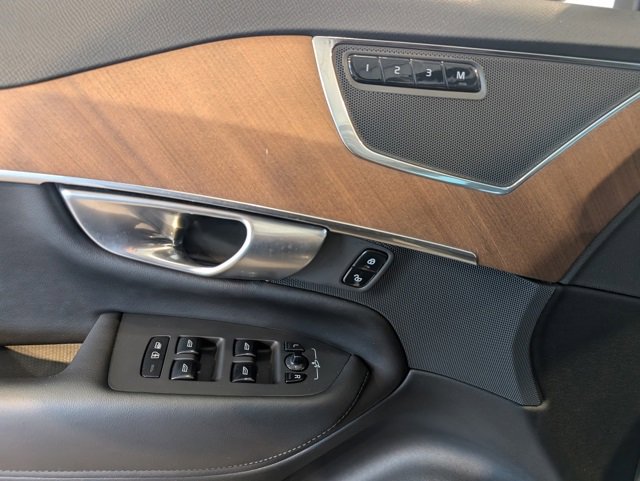 Used 2024 Volvo XC90 B6 Plus w/ Protection Package Premier image 12
