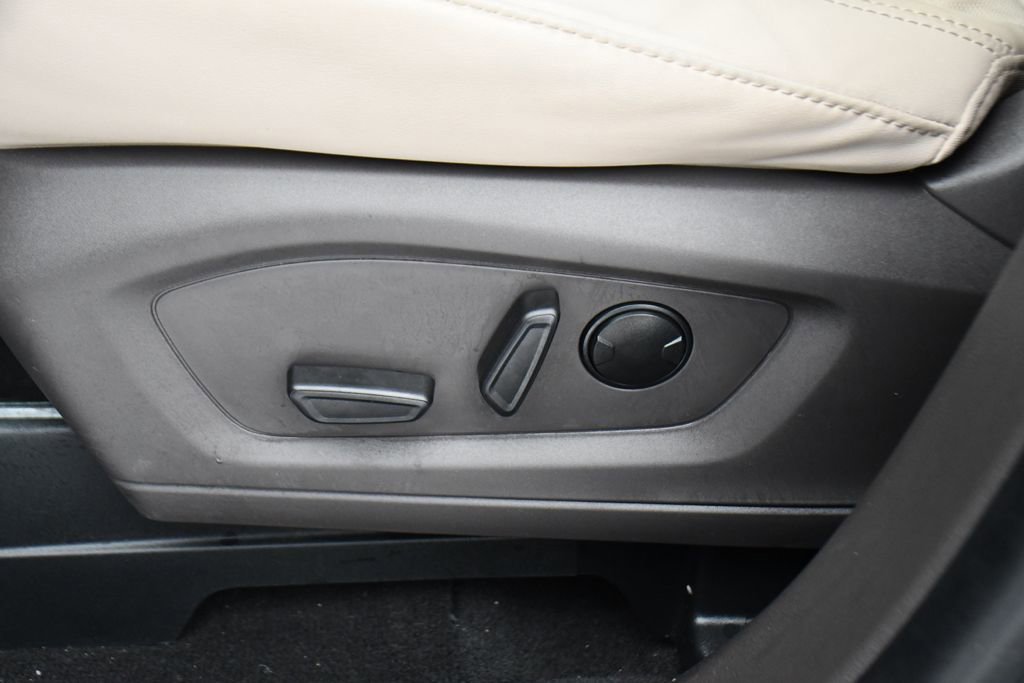Used 2023 Ford Explorer Platinum w/ Technology Package image 14