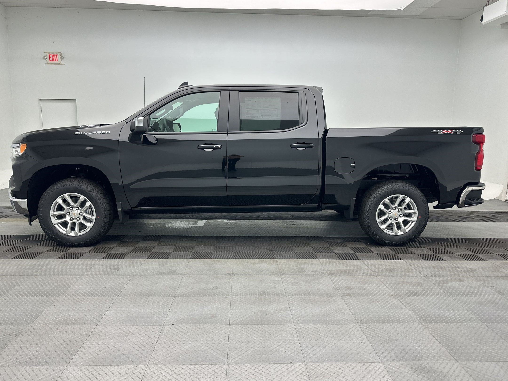 New 2026 Chevrolet Silverado 1500 LT AWD/4WD image 2