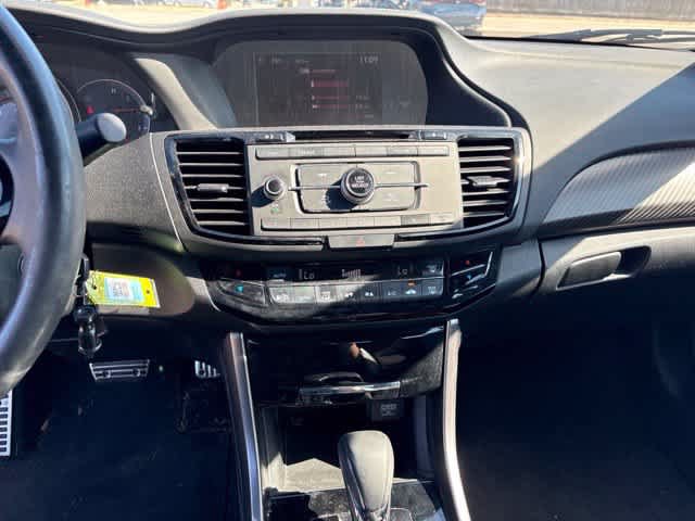 Used 2017 Honda Accord Sport image 20