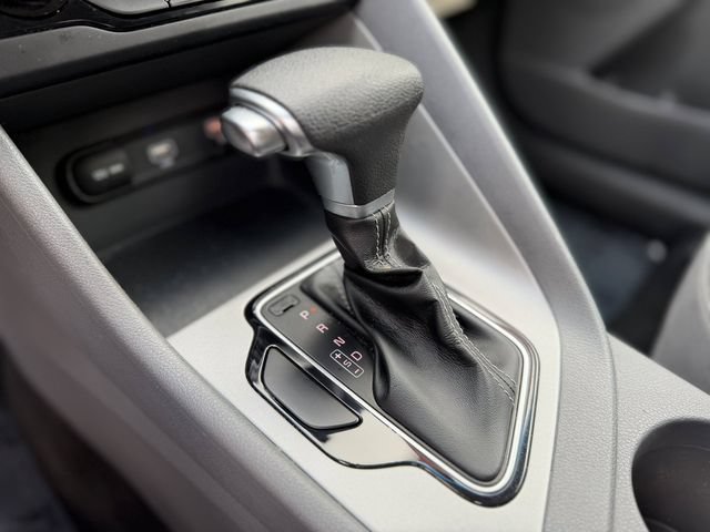 Used 2020 Kia Niro LX FWD image 19
