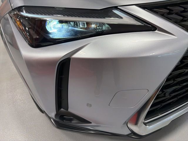 Used 2023 Lexus UX 250h AWD w/ Accessory Package (Z2) image 34