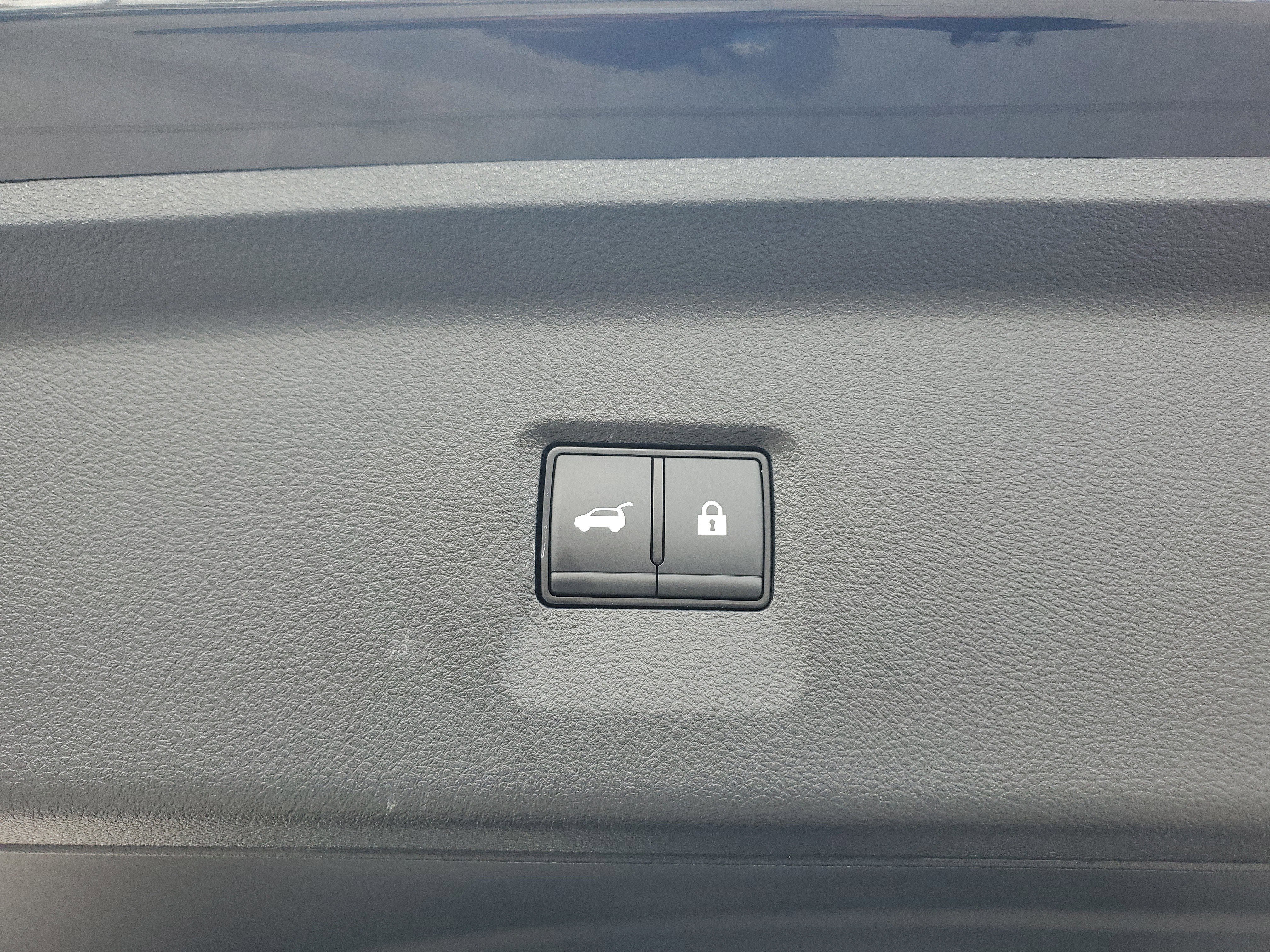 Used 2025 INFINITI QX60 Pure image 17