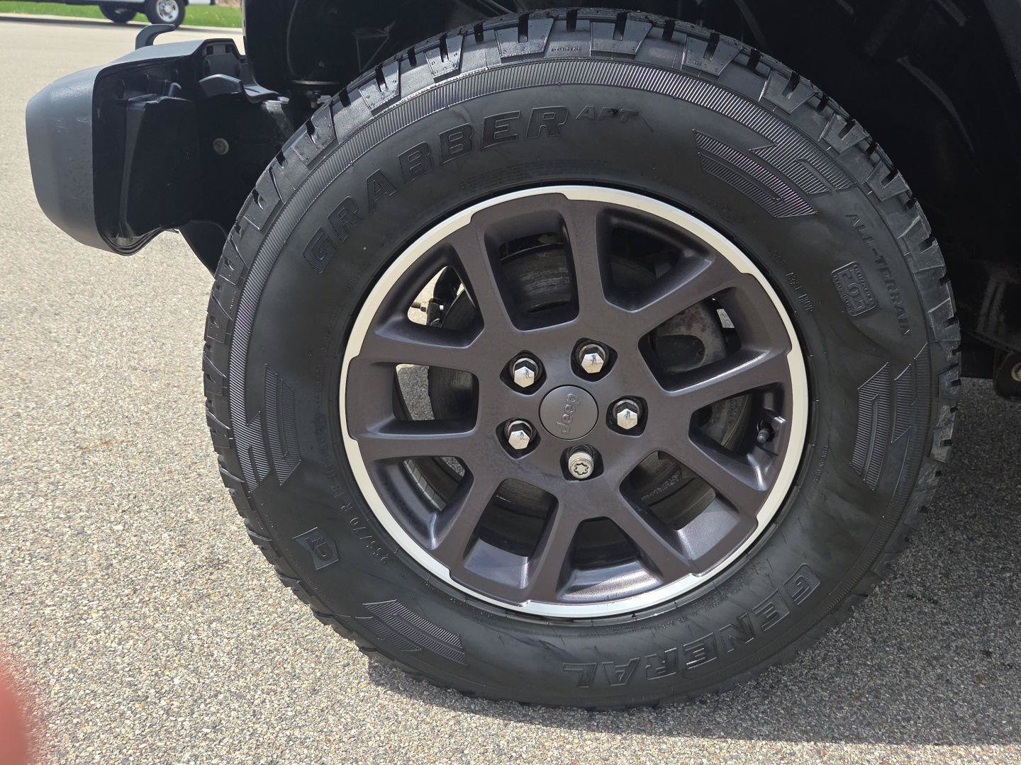Used 2021 Jeep Gladiator Overland w/ Uconnect 4C Nav & Sound Group AWD/4WD image 12
